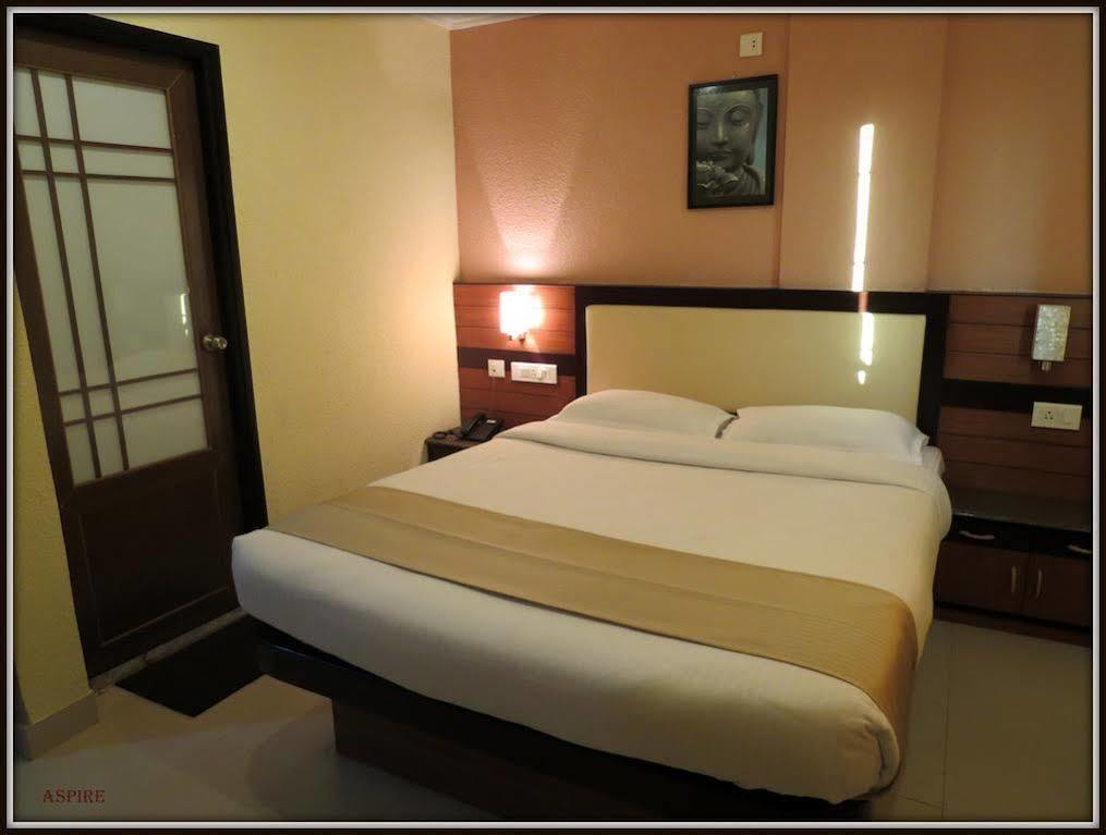 Moments Hotel Kalkuta Zewnętrze zdjęcie